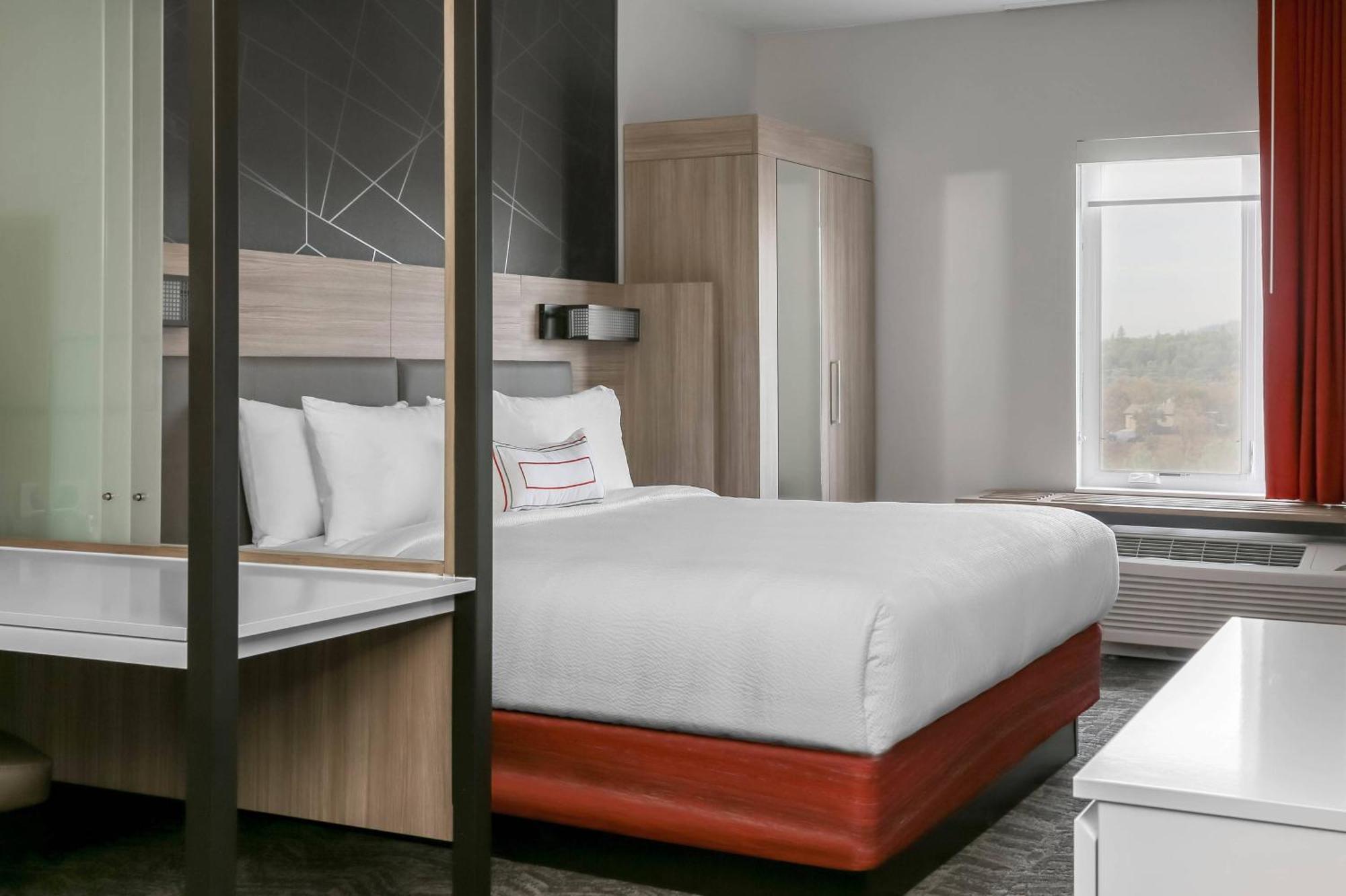 Hotel Vista Sierra Оберн Екстер'єр фото
